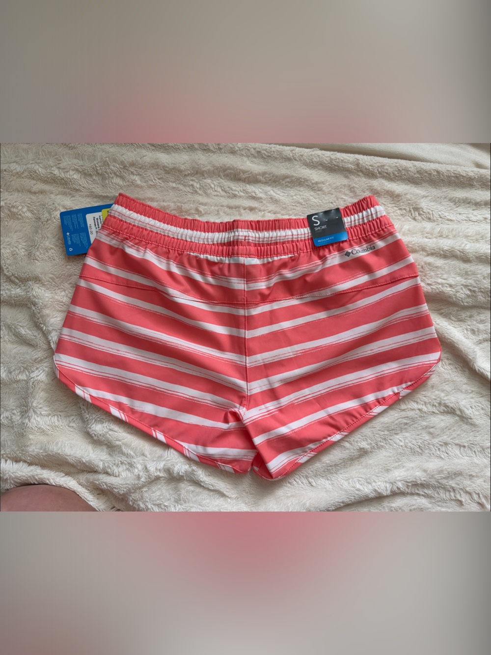 Columbia Women's Bogata Bay Stretch Printed Shorts.